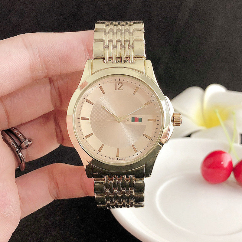 Stylish Custom Alloy Quartz Watches for Men and Women