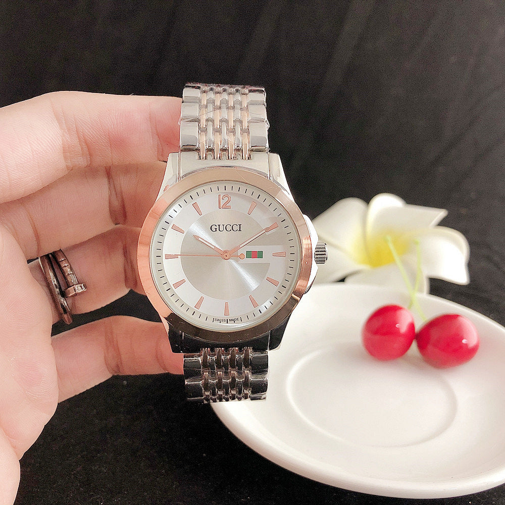 Stylish Custom Alloy Quartz Watches for Men and Women